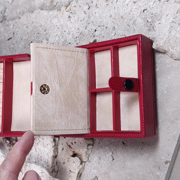 Croc Embossed Leather Travel Jewelry Case - Picture 5 of 8